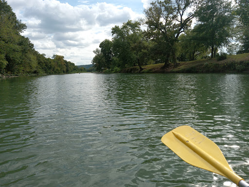 Outdoor Adventure Professional Peyton's Place Resort in Tahlequah OK